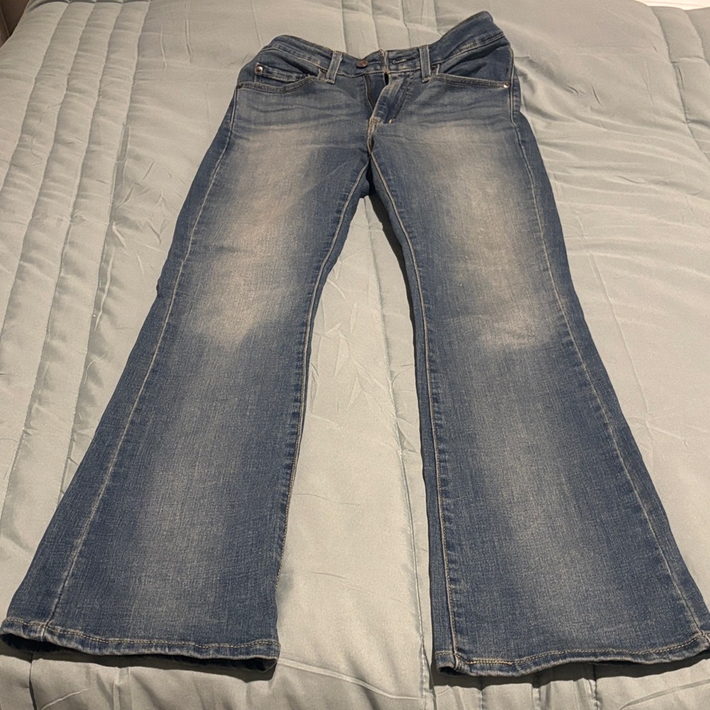 Levi's Women's Flare Jeans in Classic Blue